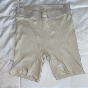Skims cotton rib boxer in BONE